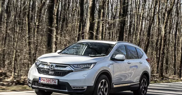 Video: Honda CR-V Hybrid, mașina care te va face să uiți de diesel