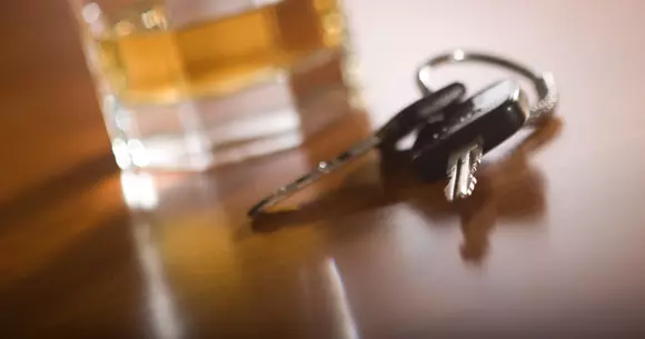 Poți fi arestat pentru că ai condus beat, chiar dacă nu pornești motorul