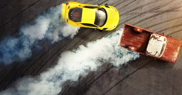 Ce filme cu mașini poți vedea pe Netflix luna aceasta