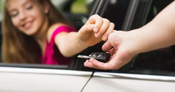 (P) Unde te informezi când cumperi o mașină la mâna a doua?