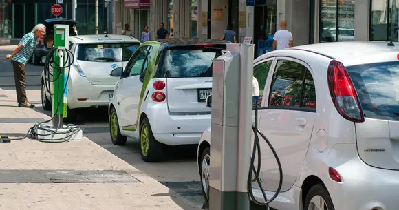 Schimbări în programul „Prima mașină” - Pot fi cumpărate și mașini electrice noi