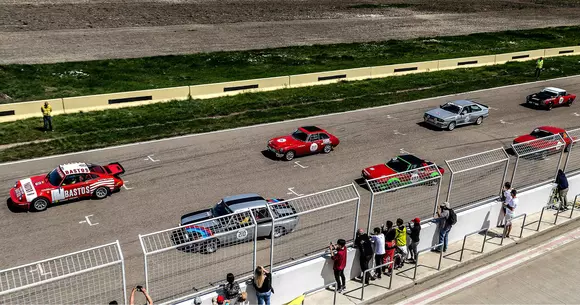 Romanian Retro Racing: start în sezonul 2019 al Campionatului de Viteză pe Circuit pentru Vehicule Istorice