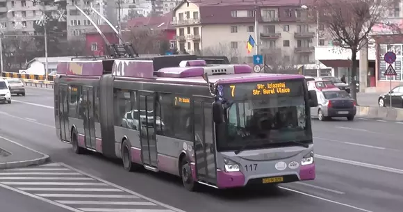 Noi reguli pentru transportul în comun: călătorii „urât mirositori” vor fi amendați