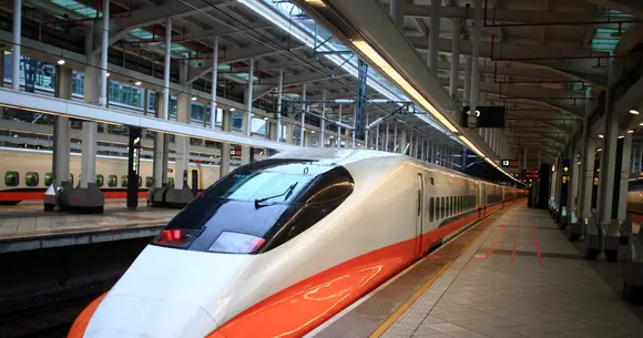 Tren de mare viteză între București și Budapesta, anunțat de Ministrul de Externe maghiar