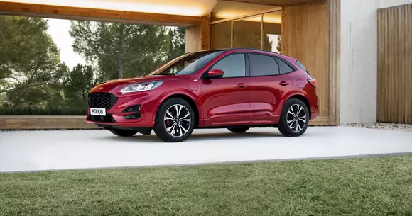 Ford a prezentat noul Kuga: Iată ce alte noutăți a mai pregătit!