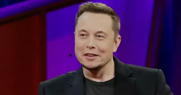 Elon Musk a ajutat o cântăreață celebră să-și „repare” mașina Tesla