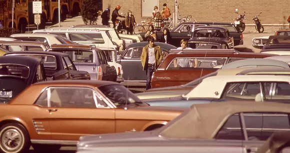 Înmatriculări în România - Șoferii optează tot mai rar pentru mașini second-hand