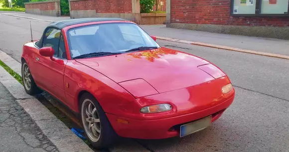 De ce și-a cumpărat fondatorul Koenigsegg o Mazda din 1992