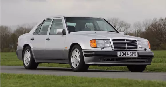 Șansă unică: Mr. Bean își vinde Mercedesul 500E