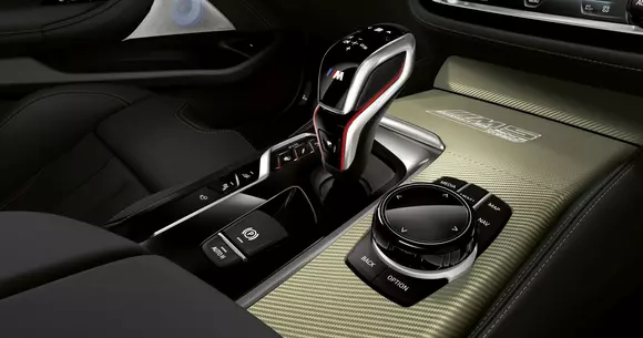 Zece mașini scumpe cumpărate de români în plină criză