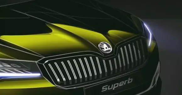 Prima fotografie oficială cu  Skoda Superb facelift