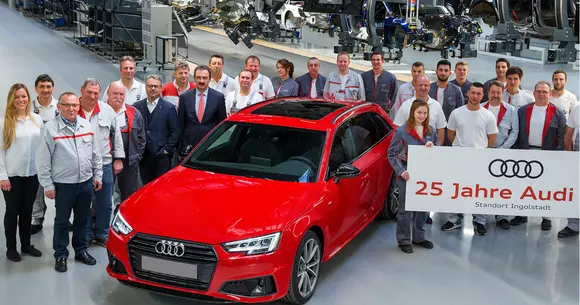 Cel mai bine vândut model Audi împlinește 25 de ani
