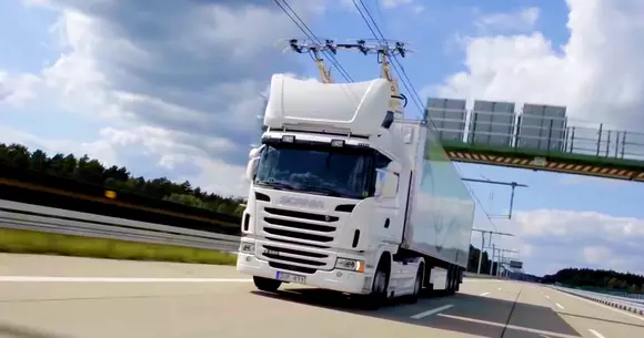 S-a deschis autostrada electrică! Vehiculele eco se încarcă din mers