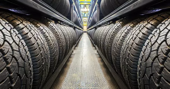 (P) Anvelopa reprezintă una dintre cele mai importante piese auto.