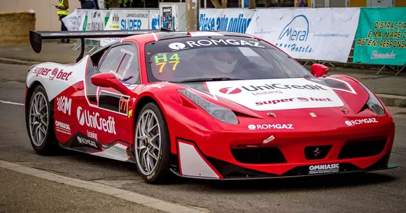 INNA, cursă cu mulți cai putere alături de Mihai Leu