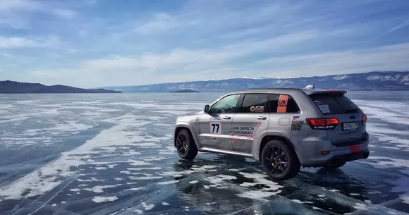 Jeep Grand Cherokee Trackhawk devine cel mai rapid SUV pe gheață