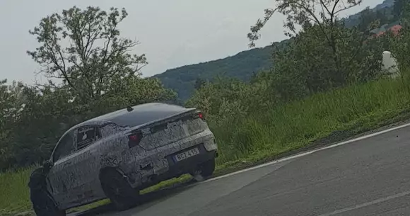 Prototip misterios implicat într-un accident pe un drum naţional din România