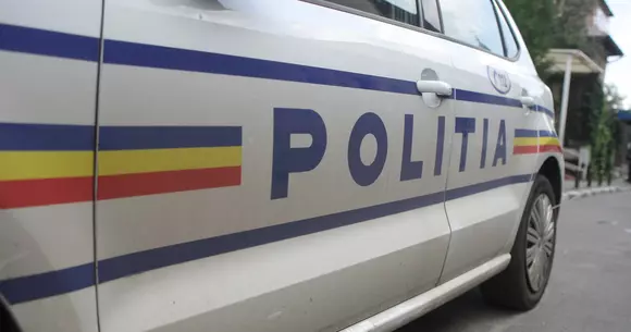 O mamă din Târgu-Jiu s-a ales cu dosar penal după ce copilul a dat cu mașina peste ea