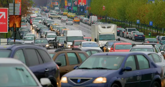 Ministrul de Interne: „Traficul din București este infernal din cauza unora care nu gândesc.” La cine se referă