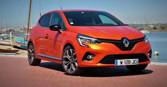 Prim contact cu Renault Clio V