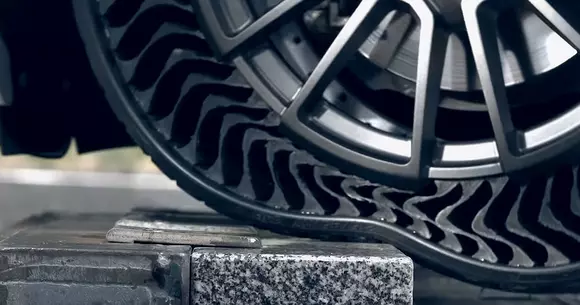 Michelin a creat anvelopele fără aer! Prima mașină care va fi echipată cu ele