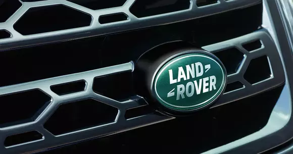 Cum poți cumpăra noul Land Rover Defender cu mai puțin de 1.000 de lei