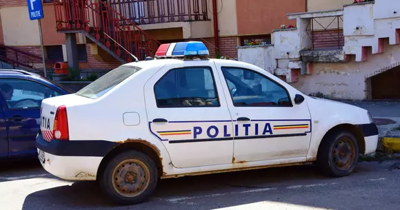 Șef de poliție, lăsat fără permis de subalternii săi pentru că gonea în localitate