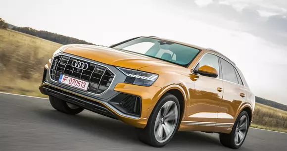 Audi Q8 - SUV-coupé cu lux de A8