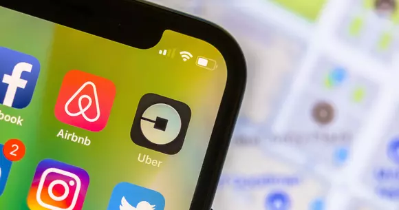 Petiția pentru reglementarea ridesharing-ului a ajuns la Guvern. Are 400.000 de semnături