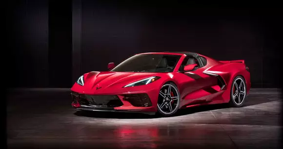Chevrolet Corvette C8 – noua generație schimbă rețeta