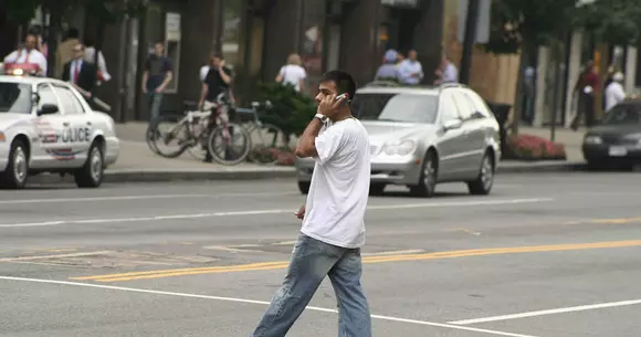 Poți fi condamnat pentru lovirea unui pieton, chiar dacă el traversează neregulamentar