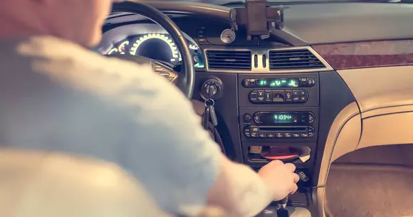 Cele mai importante măsuri de condus preventiv pe care trebuie să le iei când urci la volan