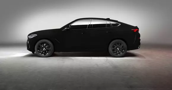 BMW X6 Vantablack - cea mai neagră mașină din lume