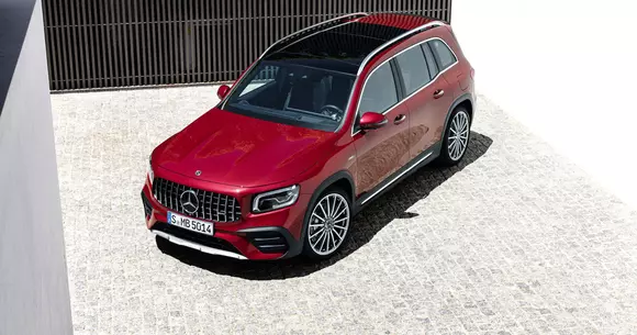 Mercedes-AMG GLB 35 – performanță și practicalitate