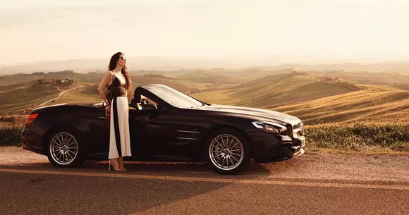 (P) 6 facilitati ale unui masini de inchiriat pentru o calatorie fara griji