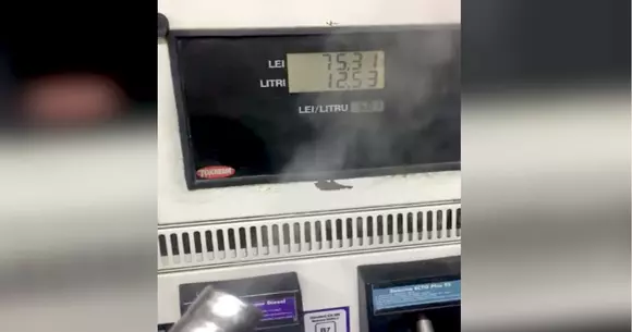 Țeapă la o benzinărie de pe DN1: Plătești pentru motorină, dar primești abur