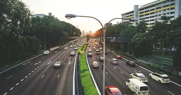 Guvernul: Modificăm legislația, pentru ca autostrăzile să fie gata mai repede