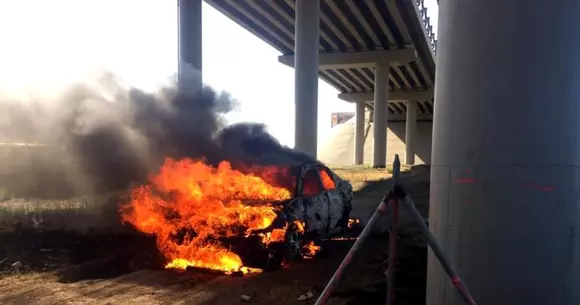 Şi-a dat foc în mașină pe Autostrada Soarelui! De ce a recurs un bărbat la acest gest