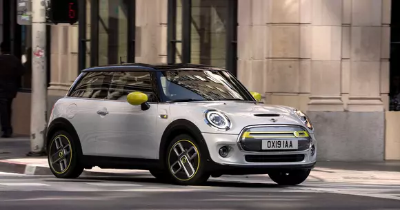 MINI Cooper SE: Primele 45.000 de unități ale modelului electric au fost deja rezervate