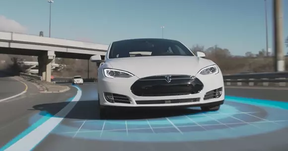 Tesla: Dojo, arma secretă a lui Elon Musk în cursa pentru mașini 100% autonome