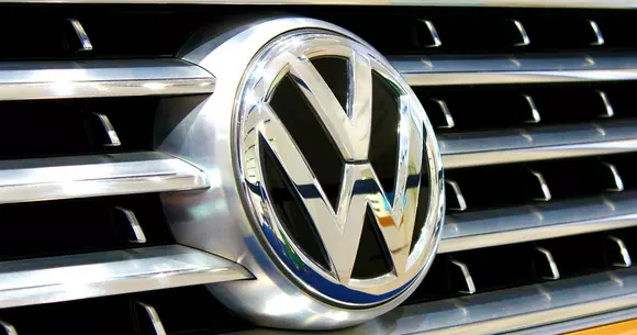 Volkswagen nu se grăbește cu uzina din Estul Europei: „Așteptăm să vedem cum evoluează lucrurile”
