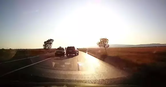 La un pas de moarte pe drumul european E85 (Video)