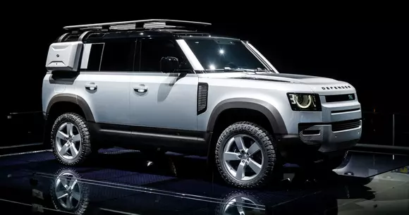 Noul Land Rover Defender - debut spectaculos la Frankfurt