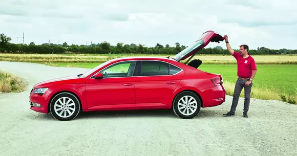 Skoda Superb 2.0 TDI - Se termină cu hayon mare