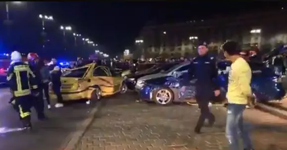 Accident cu 7 mașini în Piața Constituției din București