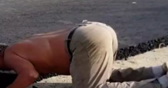 Reacția unui bărbat când a văzut că strada din comuna sa a fost asfaltată