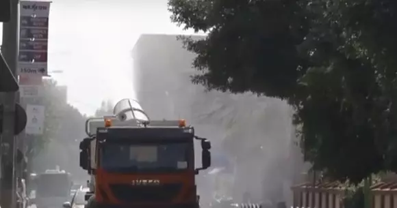 Uluitor: o primărie din București plimbă prin oraș un utilaj pentru răcorirea aerului