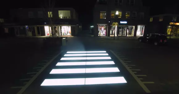 Încă un oraș din România va avea treceri de pietoni inteligente