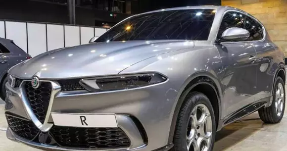 Primele imagini cu Alfa Romeo Tonale