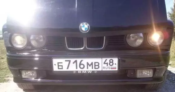Proprietar cu spirit creativ a modificat o Lada până a ajuns BMW (FOTO)